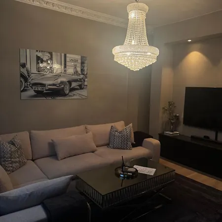 Апартаменты Fin Og Sentral Midt Pa A Kiellandsplass *